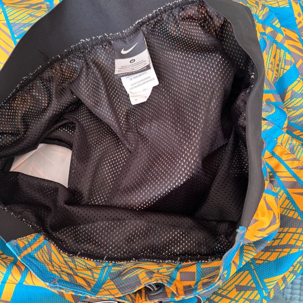 Nike Sz M Men's Board Shorts Swim Suit Elastic Waistband Pockets, Lined, Beach - Picture 8 of 8